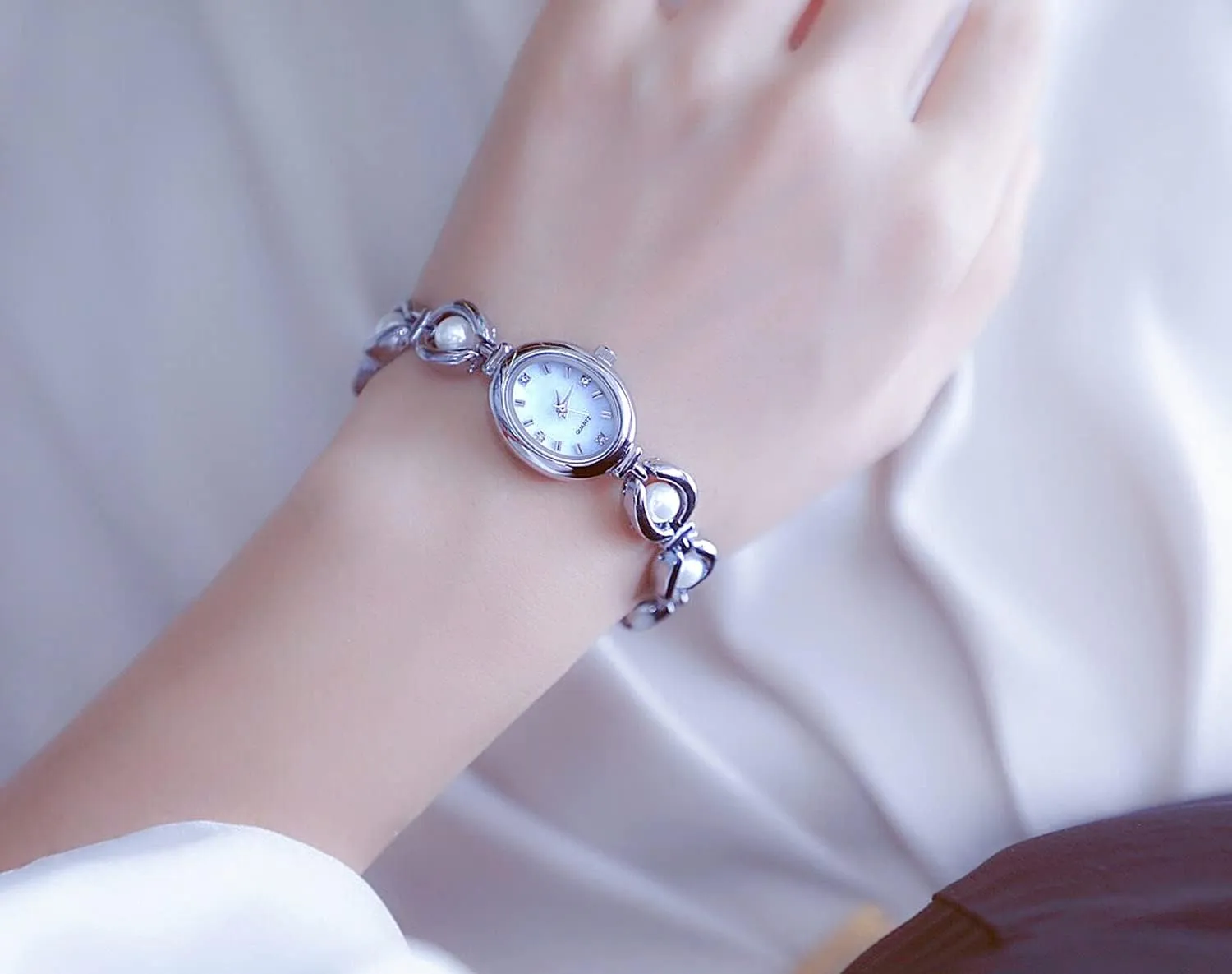 ADSBIAOYE Elegant Pearl Women's Dress Watch Fashion Oval dial Gift Women's Waterproof Watch
