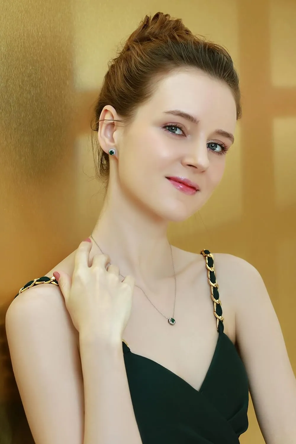 B. BRILLIANT Emerald Necklace for Women Sterling Silver Simulated Green Gemstone & White Topaz Round Halo Slide Pendant for Bridesmaids Gift Summer Fashion Trendy