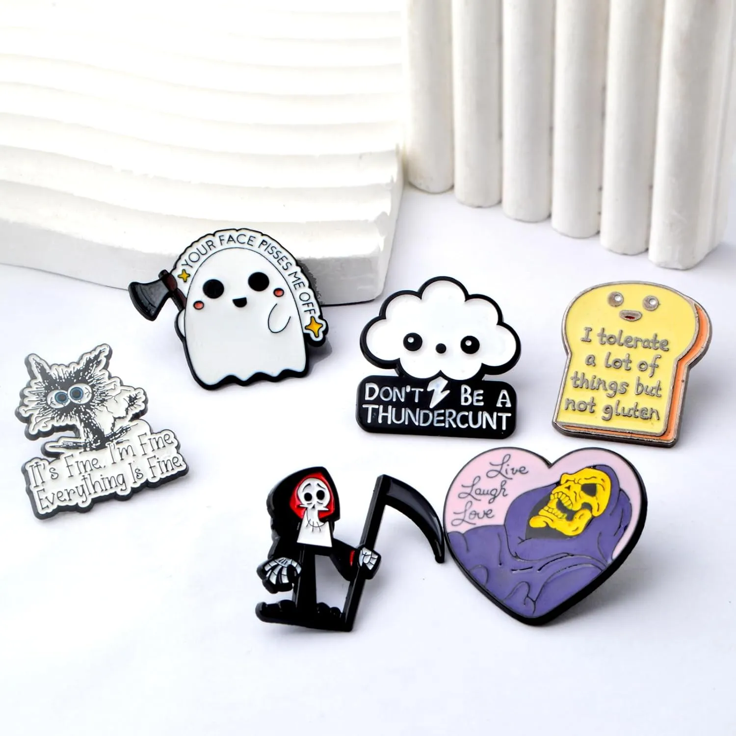 Cartoon Animal Halloween Theme Butterfly Sunflower Funny Cute Kettle Heart Cloudy Bird Mirror Warning Sign Record Gramophone Racing Flag Enamel Brooch Pin Backpack Jacket Jacket Hat Decoration Gift