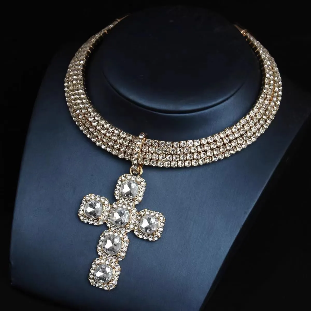 Cross Rhinestones Choker Necklaces for Women Sparkly 4 Row Diamond Tennis Necklace Statement Fashion Crystal Crucifix Pendant Chain Luxury Bridal Wedding Party Prom Jewelry