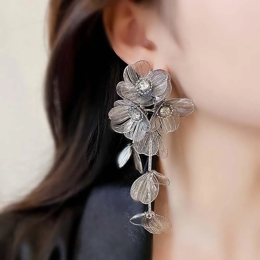 Flower Dangle Drop Earrings Long Dangle Earrings for Women Flower Dangle Earrings Statement Earrings Long Tassel Earrings Chunky Gold Statement Jewelry
