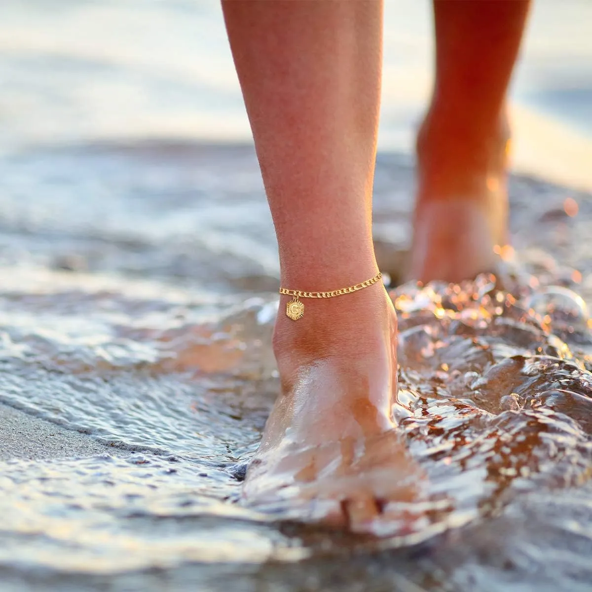 FOCALOOK Gold Initial Charm Anklet for Women, Yellow Gold Plated Summer Beach Dainty Foot Chain Ankle Bracelet Figaro Chain Anklet for Women