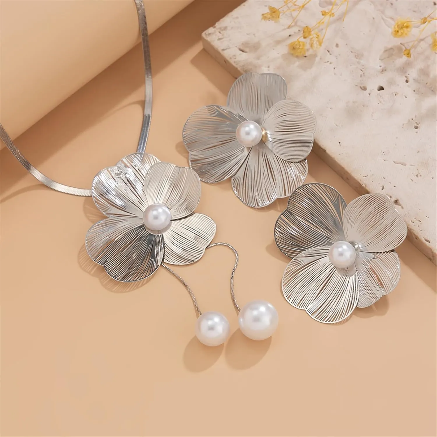 Ginkgo Biloba Leaf Tassel Earrings Necklace Set,Boho Y Pendant Necklaces Dainty Ginkgo Biloba Leaf Earring Floral Statement Necklace Large Plant Leaves Flower Choker Earrings Summer Jewelry for Women