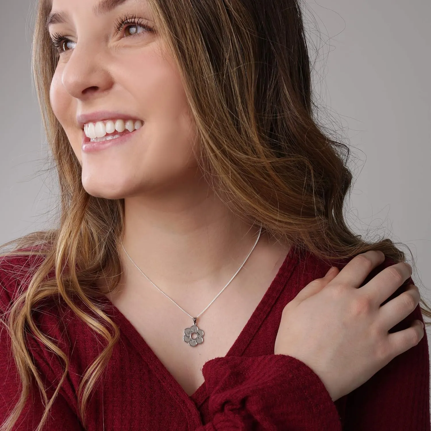 Girl's Sterling Silver "I Am a Child of God" Daisy Necklace Religious Baptism and First Communion Gift for Girls