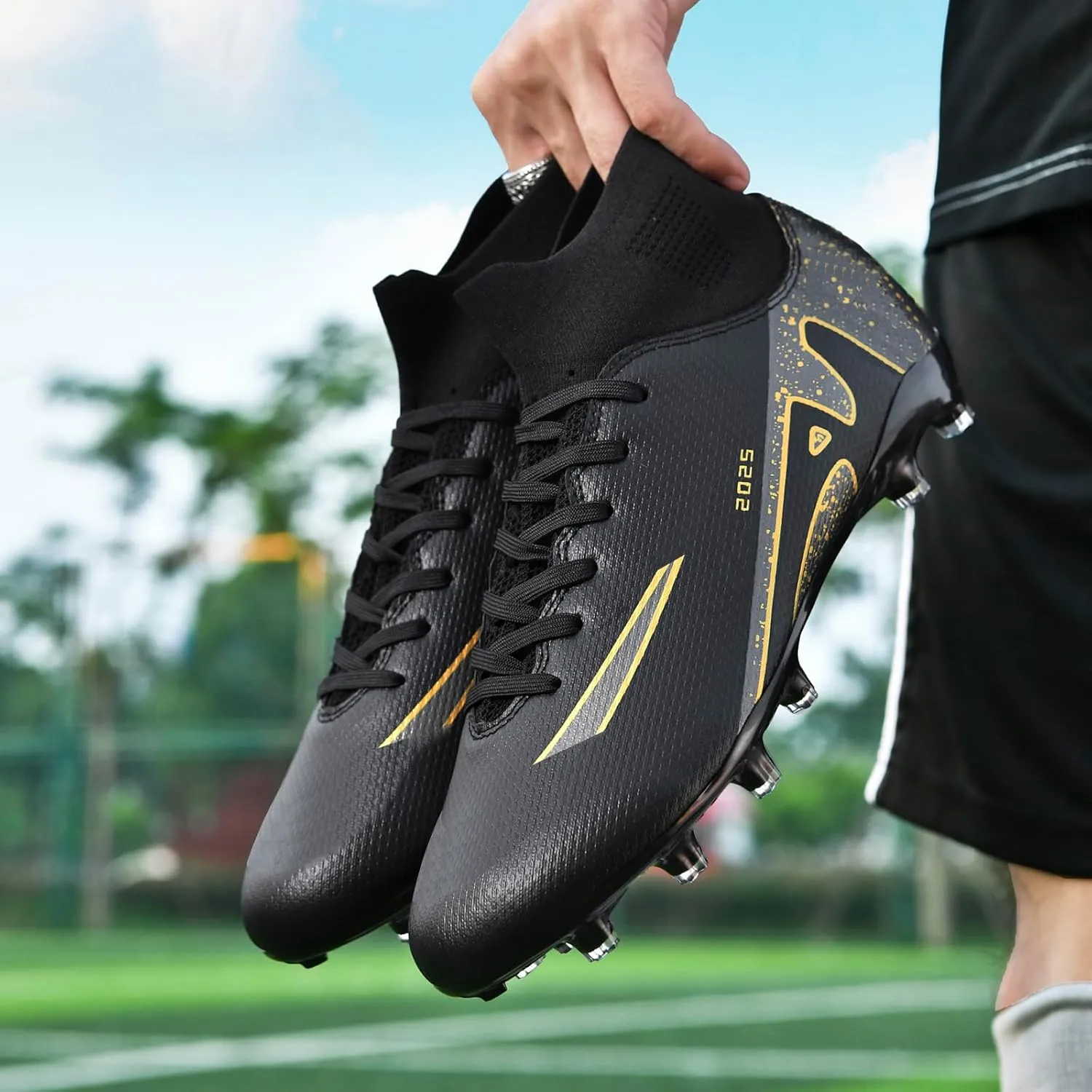 HHY Men's Soccer Shoes Football Cleats with Lace-Up High-Tops Non-Slip Spikes