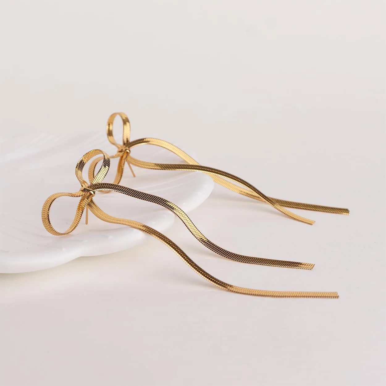 JeanBeau Long Chain Bow Dangle Drop Tassel Earrings for Women Statement Ribbon Fringe Waterfall Dangling Wedding Prom Fashion Jewelry Gift
