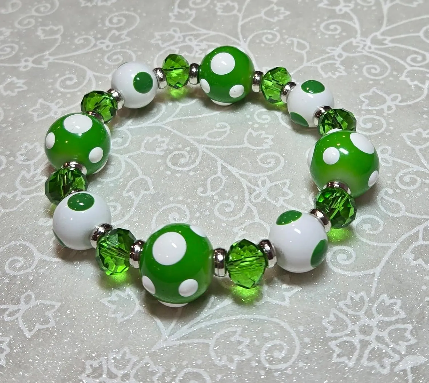 Linpeng Polka Dots Glass Beaded Stretch Bracelet, Christmas Birthday Gift Idea for Her, 1 pc (Green)