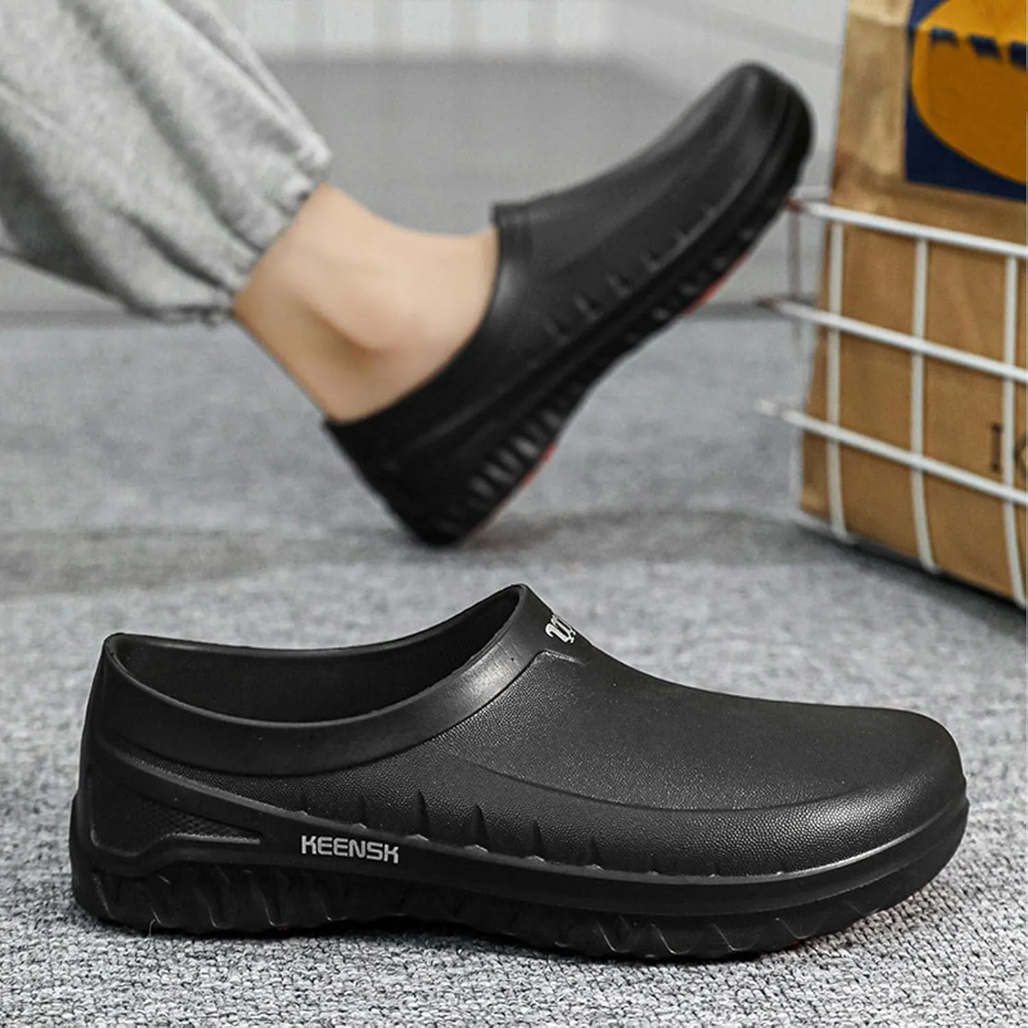 Mens Close Toe Sandals Non Slip Comfortable Sandals for Men Breathable Lightweight Summer Walking Slippers with Arch Support Men Thick Sole Wide Width Beach Water Friendly Shoes