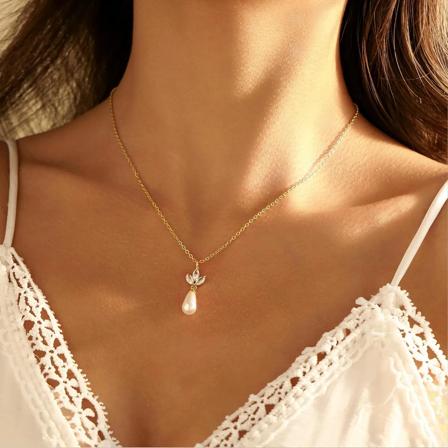 Pearl Necklaces for Women, 14K Gold Plated Charm Necklace Cute Pearl Pendant Necklace Dainty Gold Necklaces for Women Trendy Gold Jewelry