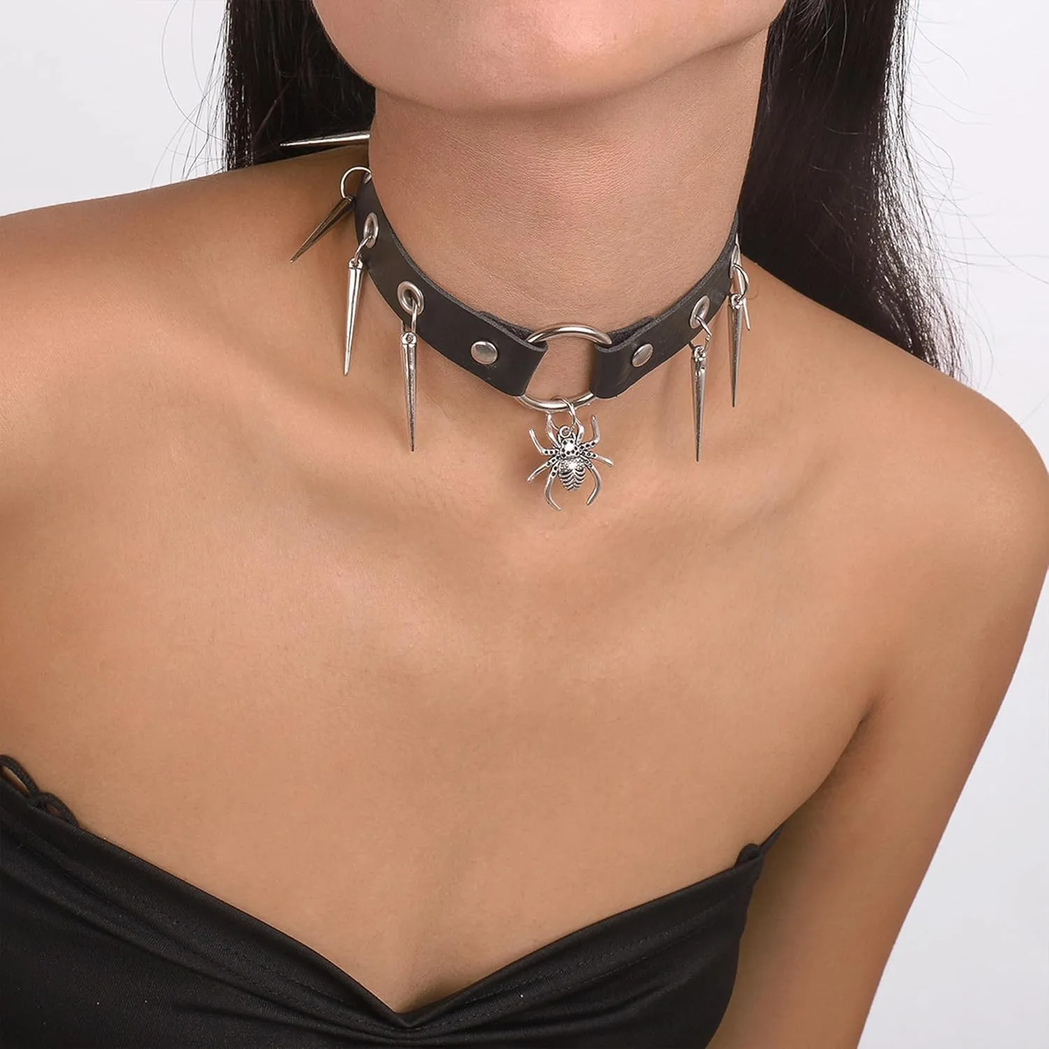 Spiked Choker for Women Goth Black Leather Spike Choker Collar Punk Spider Bat Pendant Nechklace Halloween Costumes Cosplay Accessories
