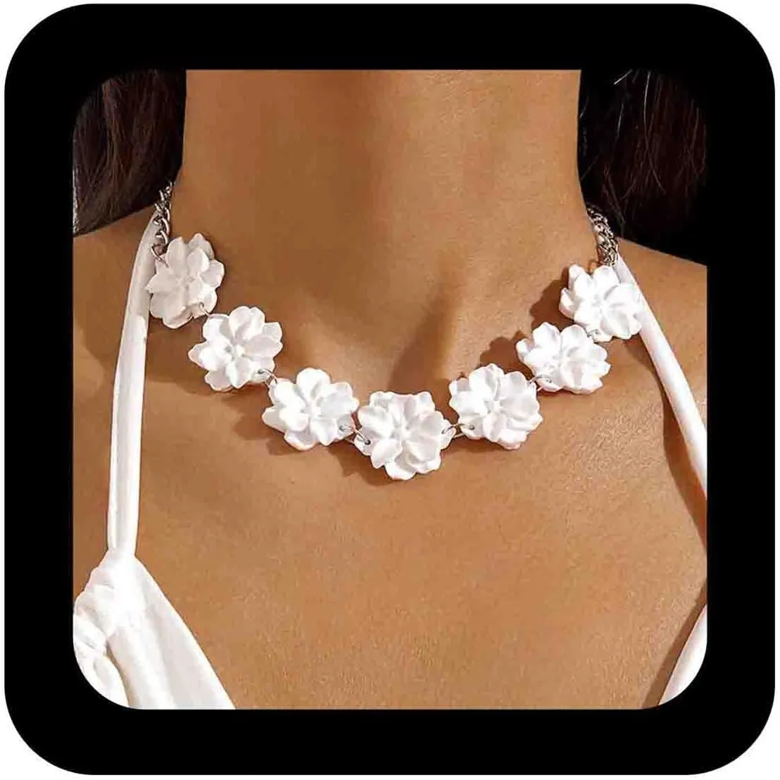 Vintage Acrylic Flower Collar Necklace White Resin Flower Chain Necklace Large Flower Floral Necklace Flower Statement Necklace Jewelry for Women