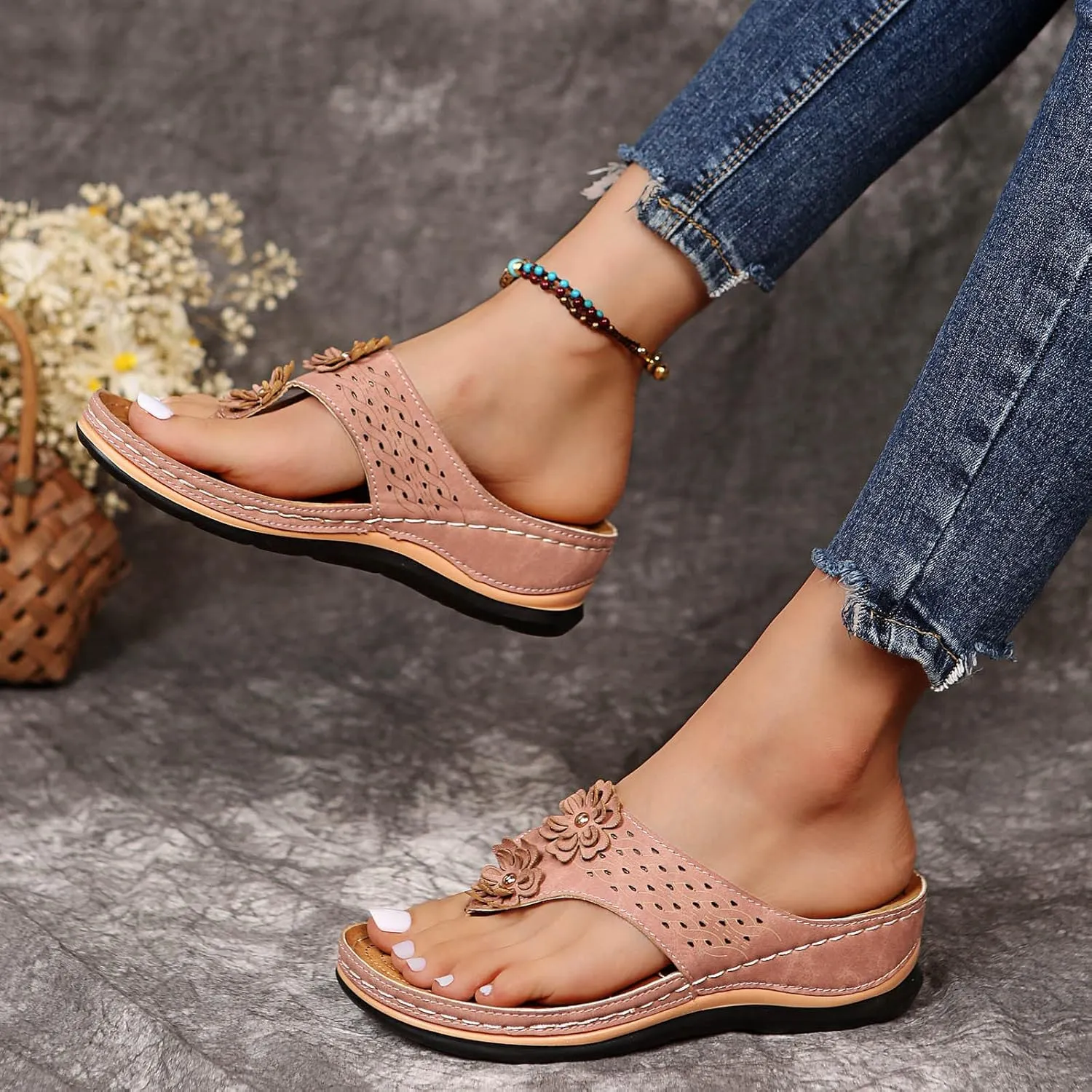 Women's Orthotic Cushion Flip Flops Recovery Walking Sandals for Women Flowers Thong T-Strap Casual Flat Slippers Arch Support Wedge Slide Comfortable Dressy Summer Plantar Fasciitis Outdoor Shoes